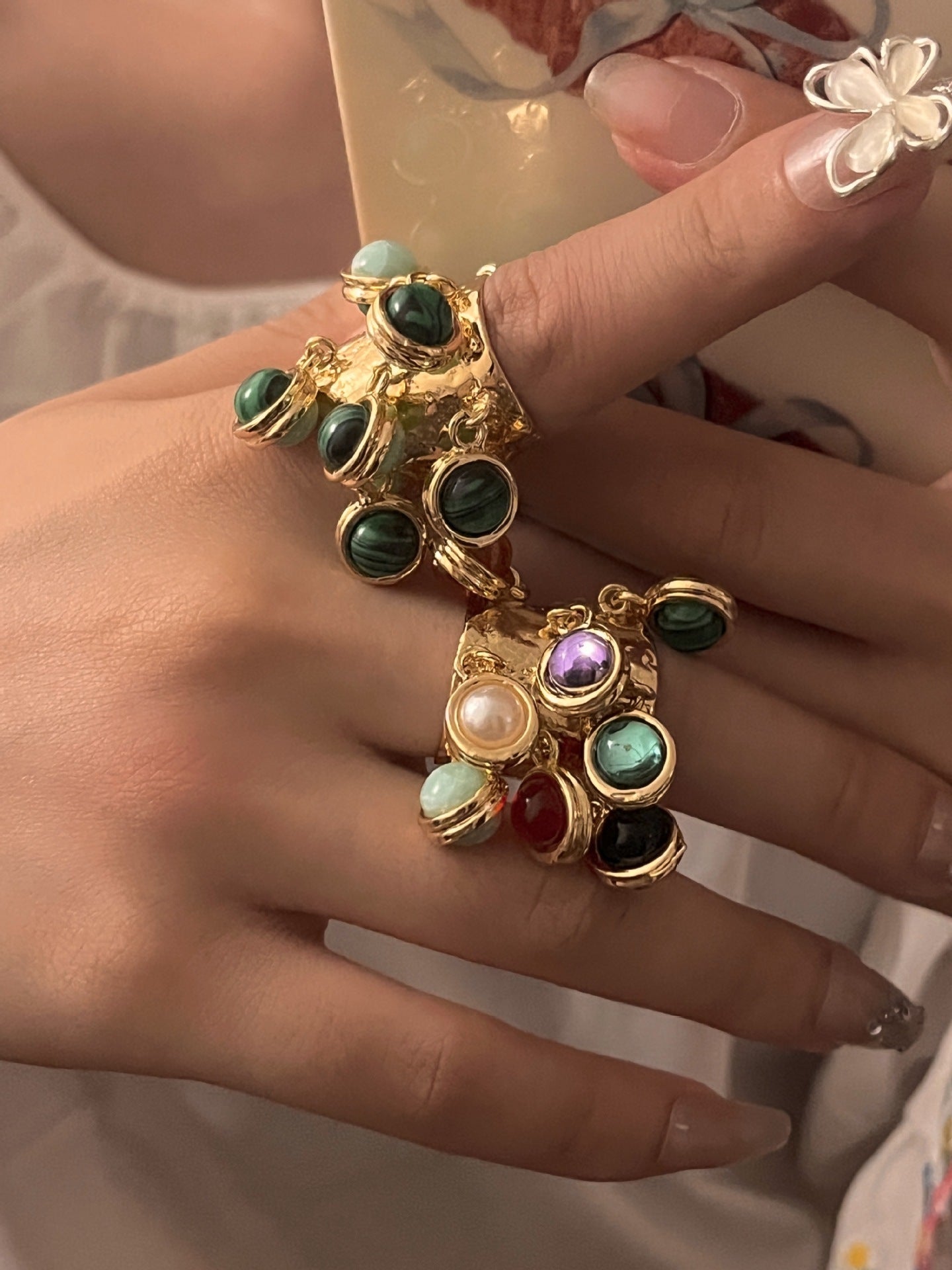 Anillos Retro de Aleación con Piedras Coloridas – Joyería Única y Vintage para Mujeres