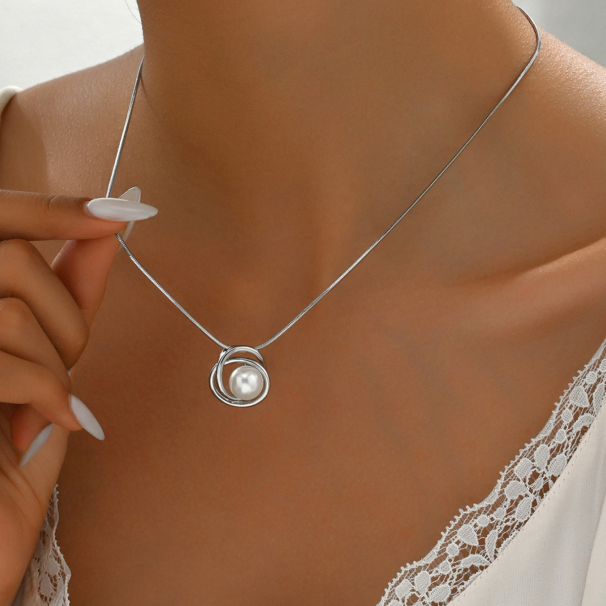 Collar Minimalista con Perla y Cadena Fina – Estilo Elegante en Dorado o Plata