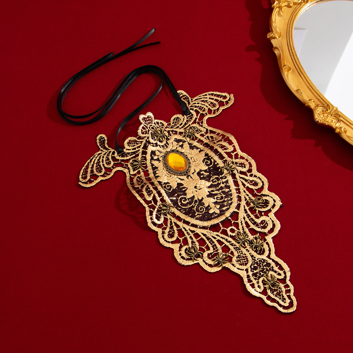 Set Collar y Guante de Encaje Dorado con Piedra Ámbar | Estilo Barroco de Lujo