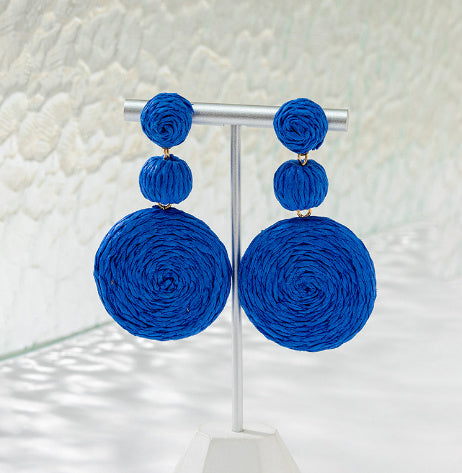 Pendientes Redondos de Ratán – Estilo Natural Hecho a Mano