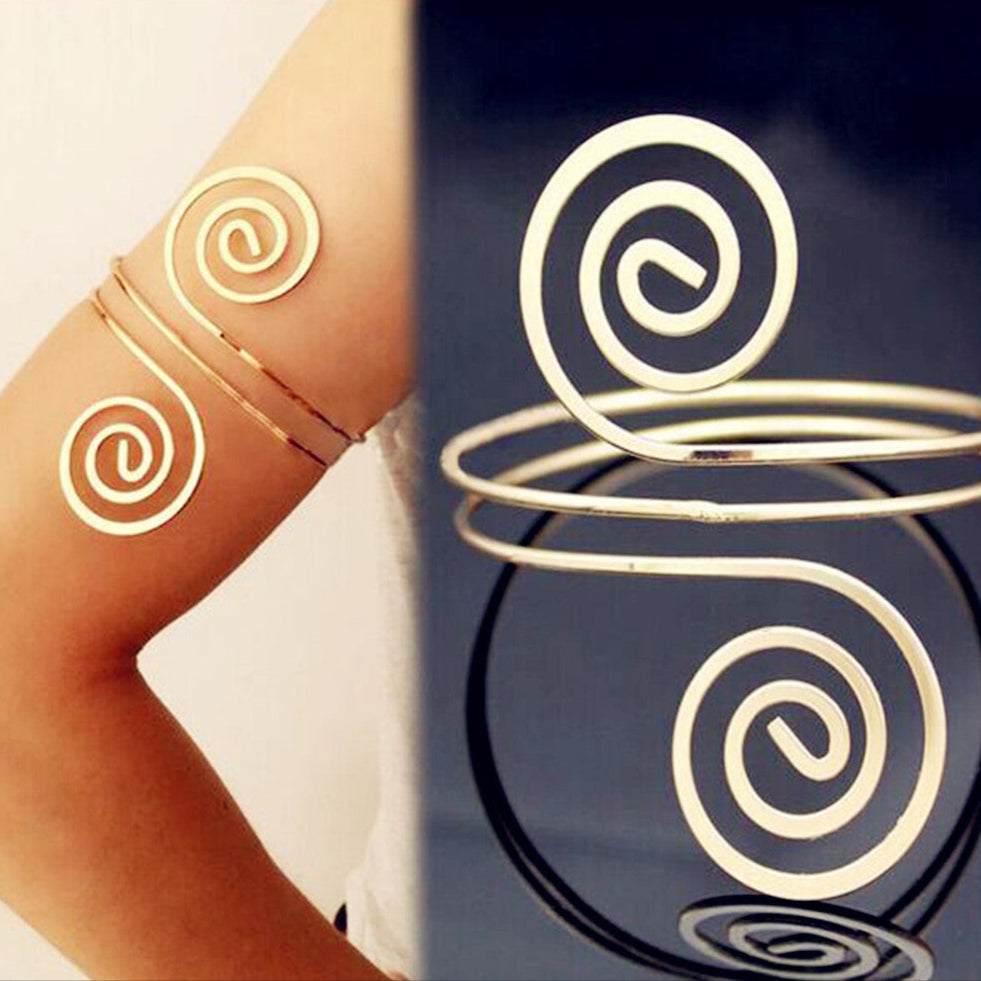 Brazalete de Brazo Dorado en Espiral | Estilo Boho Tribal Ajustable