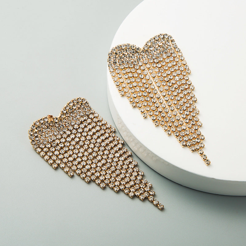 Pendientes Largos con Cristales en Forma de Ala – Brillo Elegante y Estilo Glam