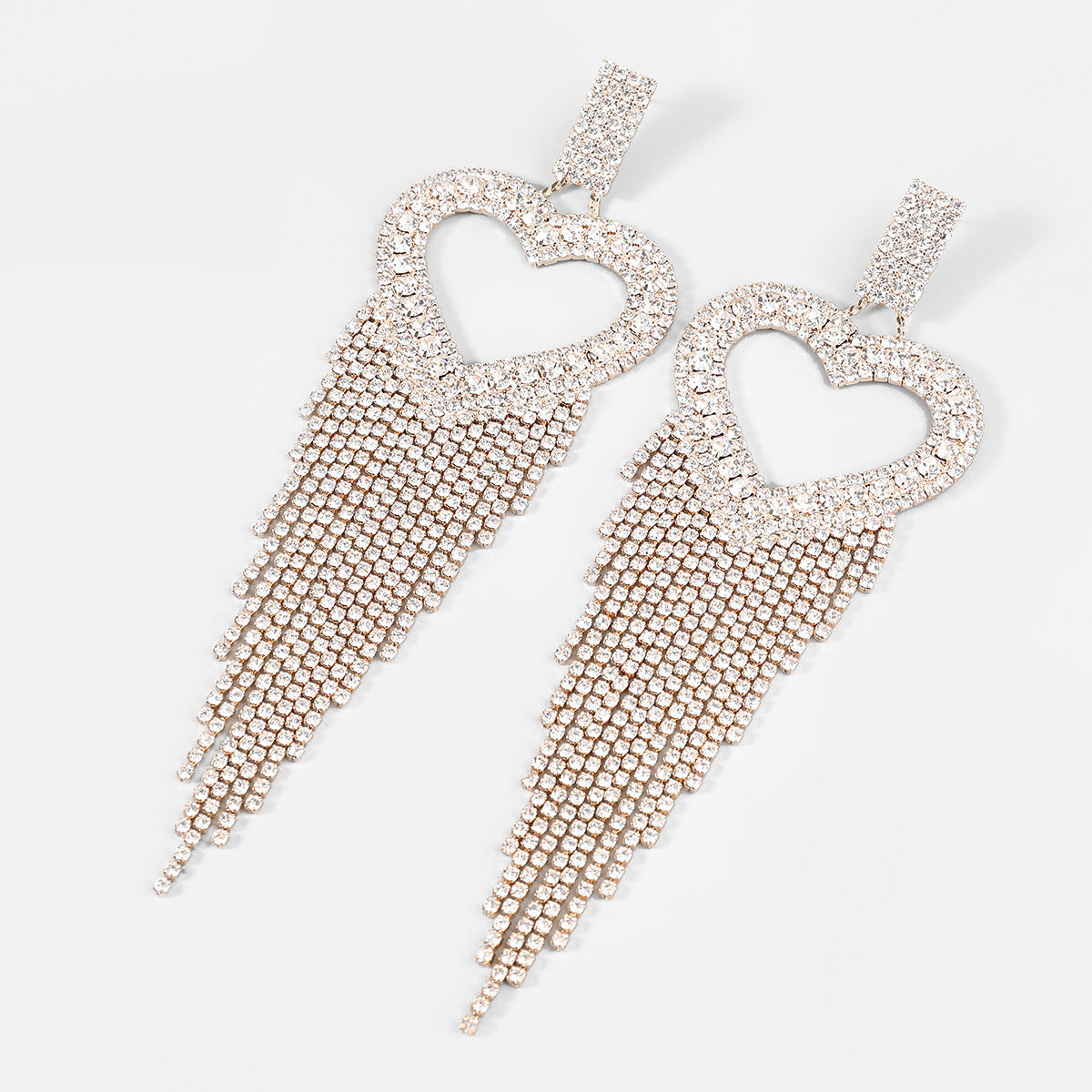 Pendientes Corazón con Flecos de Cristal – Estilo Glamour para Fiesta