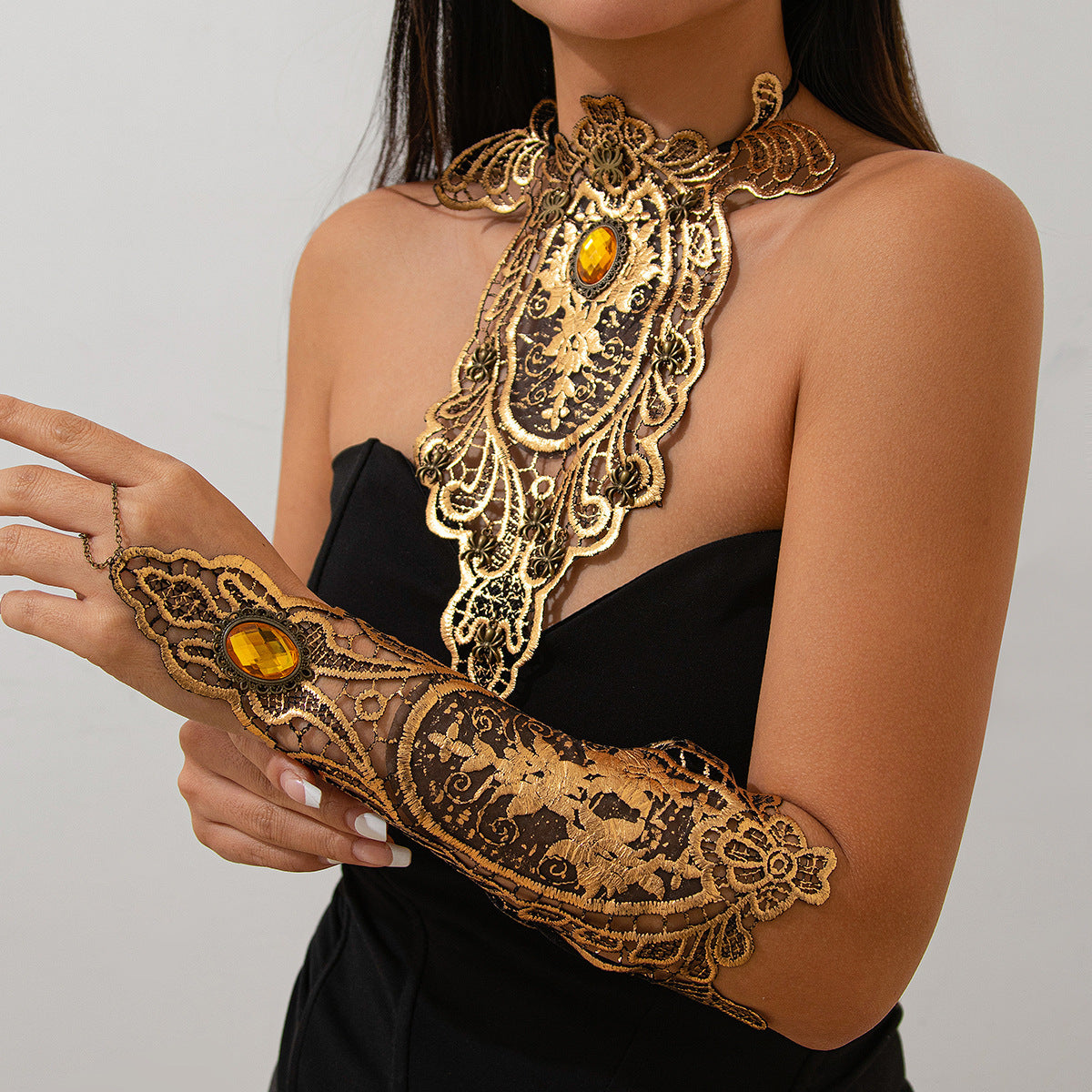 Set Collar y Guante de Encaje Dorado con Piedra Ámbar | Estilo Barroco de Lujo