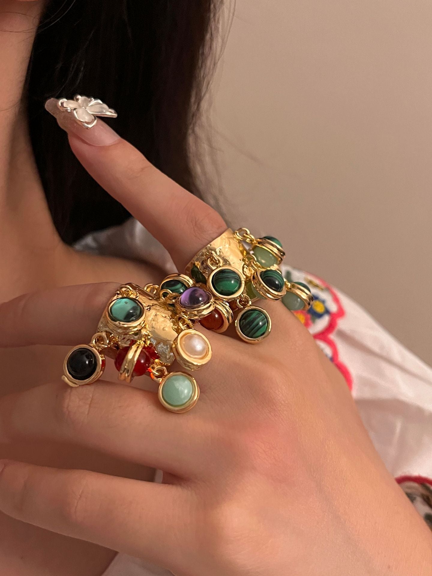 Anillos Retro de Aleación con Piedras Coloridas – Joyería Única y Vintage para Mujeres