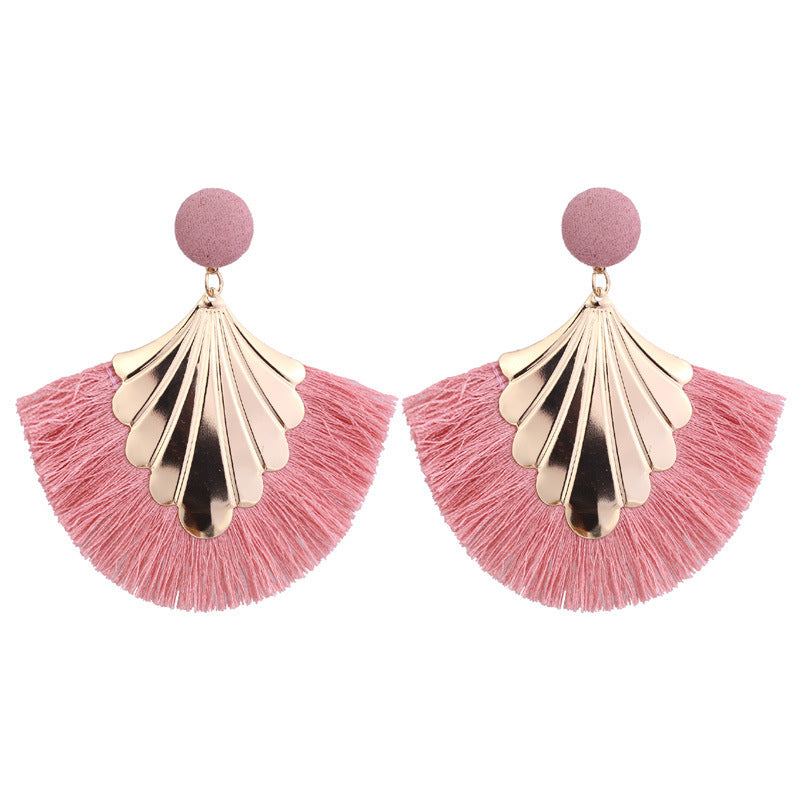 Pendientes Abanico Metálico con Flecos – Estilo Boho Chic Colorido