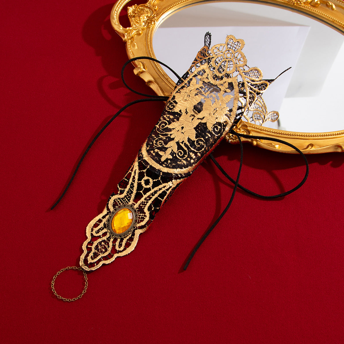 Set Collar y Guante de Encaje Dorado con Piedra Ámbar | Estilo Barroco de Lujo